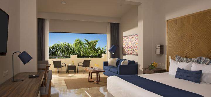 Preferred Club Junior Suite Tropical View